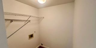 **$500 Move in Special**  Updated Spacious 1 bed/1 bath in Aurora Gallery 17