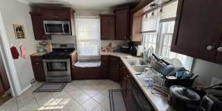 526 S Mitchell Street Gallery 5