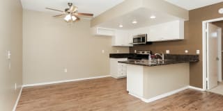 Cross Roads Apartments Gallery 12