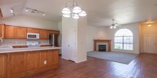 17405 Bronze Lane Gallery 8