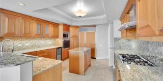 2777 Paradise Road Gallery 11