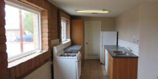 Charming Bungalow Guest House with utilities in Central Tucson Gallery 11