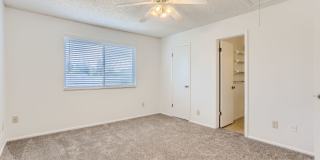 Evolve Real Estate: Stunning 2Beds/2 Baths, 1269 SQFT Condo with Two Assigned Parking Spots! Gallery 6