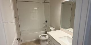 585 NW 11th Ave Gallery 9