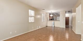 Attractive 3 bed, 2 bath home Gallery 10