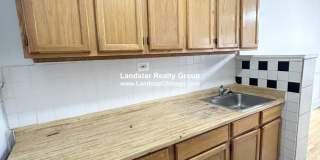 4931 North Whipple Gallery 8