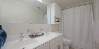 Williamsburg Estates Gallery 20