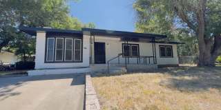 Newly Remodeled 4 Bedroom/1 Bathroom Home Gallery 1
