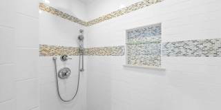 15 Griffin Street Gallery 36