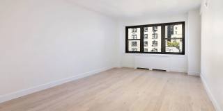 11 Riverside Dr 11 Riverside Dr Gallery 1