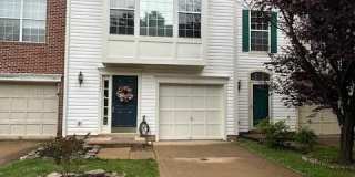 21942 THOMPSON Square Gallery 1