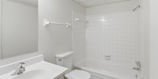 Broadway Apartments Gallery 31