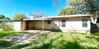 *COMING SOON* Cozy & Convenient – 3 Bedroom Home Near Shopping & Highways! Gallery 23
