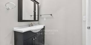 Modern Finishes & Hardwood Floors – 4BR Columbus Gem Gallery 32