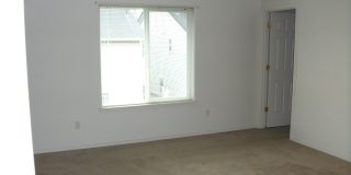 Large Beautiful 4 Bedroom Home w/ Loft & Upstairs Laundry Room! Gallery 9