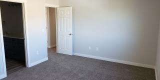 Spacious Springville Townhome Gallery 21