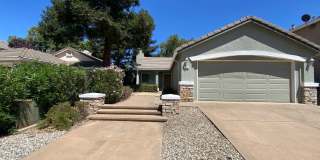 Great Location/Cozy Fireplace/Laguna Creek Gallery 1