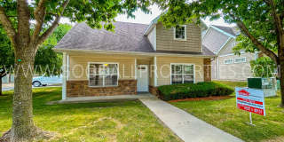 3 Bedroom, 2.5 Bath  Corner lot Townhome in Urbandale Gallery 1
