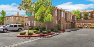 Gorgeous 2 bedroom condo with a garage Gorgeous 2 bedroom condo with a garage Gallery 1