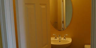 25575 AMERICA Square Gallery 9