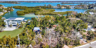 ALL THE CHARM! - Siesta Key 1+ acre on the Bay - 3 bed/ 2 bath pool home Gallery 61