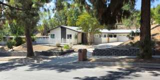Gorgeous Newly Remodeled 4 Bedroom 2 Bath Home for Rent in West Hills Gallery 1