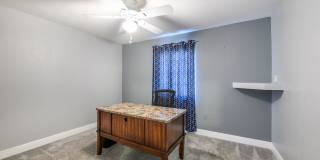 PRICE DROP!! FURNISHED ANNUAL RENTAL- WATERFRONT Gallery 31