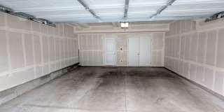 Three Bedroom Townhome Gallery 4