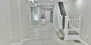 Beautifully Renovated 3 Bedroom with Parking Gallery 8