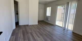 514 East Oak Street - A Gallery 1