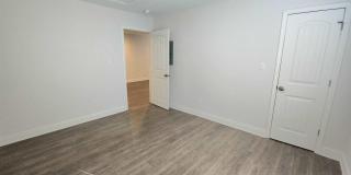 313 N Navy Blvd unit: 1B Gallery 17