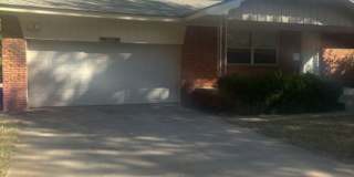 Must see 3 bed, 2 bath home in Central Norman Gallery 1
