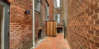 The Edgar at Linden Row Gallery 5