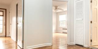 121 Manhasset Avenue Gallery 18