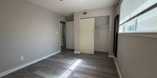 Upstairs 2/1 home in Greenback Estates Gallery 12