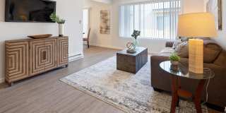 Three Crown Gallery 6