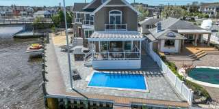 1 Pershing Boulevard Gallery 43