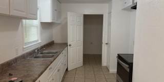 2726 E Colgate Street Gallery 7