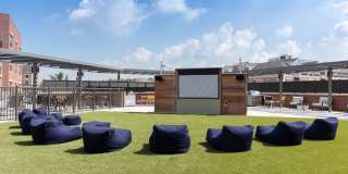 One William Gallery 75