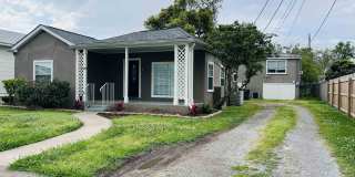 1118-1/2 Academy St Gallery 1