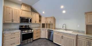 118 S Evans Street unit: A Gallery 1