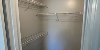 Beautifully remodeled 3 bedroom, 2.5 bath, 2 car garage Gallery 28