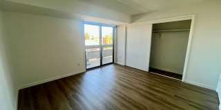 **$500 Move in Special**  Updated Spacious 1 bed/1 bath in Aurora Gallery 13