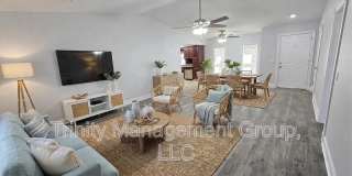10449 Mayflower Road Gallery 3