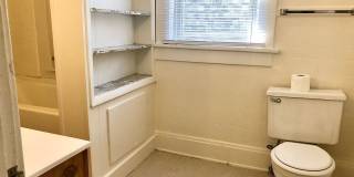 5 Bedroom House - Walking distance from Central Campus Gallery 44