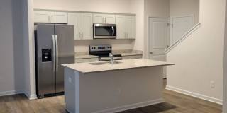 Spacious 4BR Townhome in Greensboro (Reedy Fork Community) Gallery 3