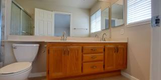 Spacious & Great Design Home in Suisun Gallery 24