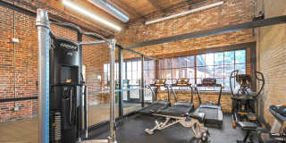 Off Broadway Apartments Gallery 18