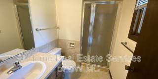 513 E Latoka Gallery 8