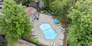 James Apartments Gallery 21